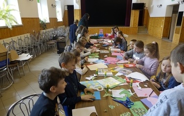 Kolejny dzień ferii dzieci spędziły na zajęciach plastycznych  11