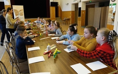  Feryjne zajęcia plastyczne dla dzieci  17