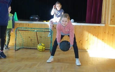 Zajęcia sportowo-rekreacyjne podczas ferii  4