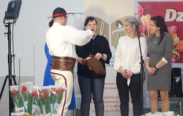 Dzień Kobiet w sali Domu Ludowego w Kopytowej 18