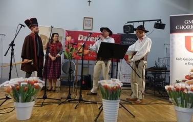 Dzień Kobiet w sali Domu Ludowego w Kopytowej 24