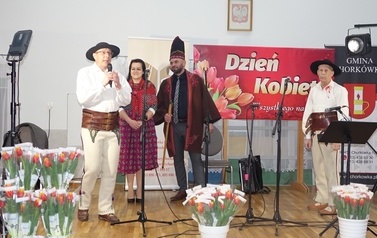 Dzień Kobiet w sali Domu Ludowego w Kopytowej 26