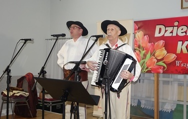Dzień Kobiet w sali Domu Ludowego w Kopytowej 29