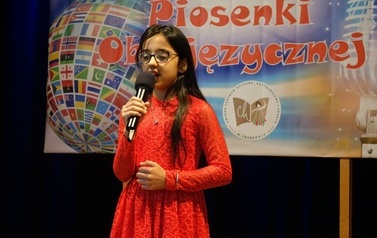 KONKURS PIOSENKI OBCOJĘZYCZNEJ  38