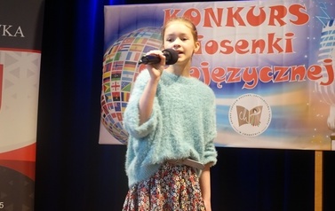 KONKURS PIOSENKI OBCOJĘZYCZNEJ  48