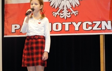 Gminny Konkurs Polskiej Pieśni Patriotycznej w Chork&oacute;wce  15