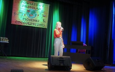 Laureaci XV Powiatowego Przeglądu Piosenki Obcojęzycznej w Dukli 12