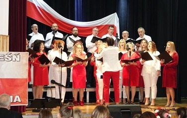&bdquo;Koncert pieśni patriotycznych" 34