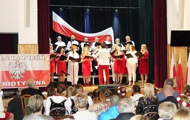 &bdquo;Koncert pieśni patriotycznych" 37