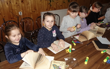 Zajęcia plastyczne - Książkowy recykling 8