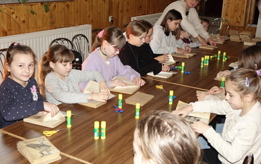 Zajęcia plastyczne - Książkowy recykling 21