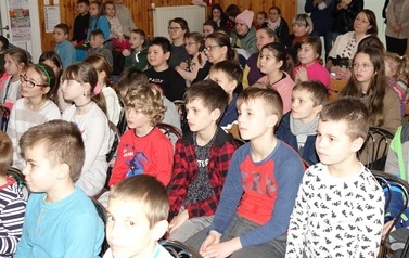 Spektakl Teatralny &bdquo;Blaszany Bębenek&rdquo; 1