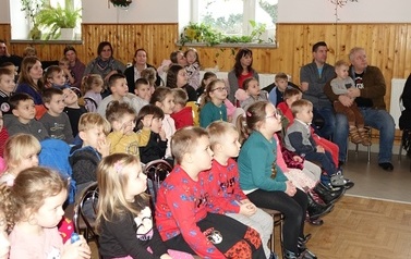 Spektakl Teatralny &bdquo;Blaszany Bębenek&rdquo; 6