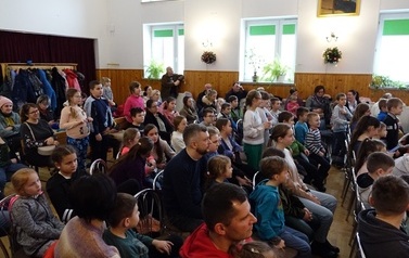 Spektakl Teatralny &bdquo;Blaszany Bębenek&rdquo; 14