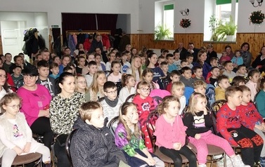 Spektakl Teatralny &bdquo;Blaszany Bębenek&rdquo; 35