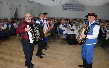 Karnawałowe Spotkanie ludzi z pasją śpiewania i grania w Kopytowej 32