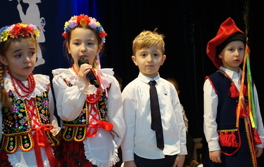 Niepubliczne Przedszkole "Misiowo" - Dzień Babci i Dziadka w Centrum Kultury 12