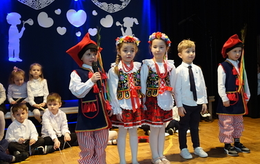 Niepubliczne Przedszkole "Misiowo" - Dzień Babci i Dziadka w Centrum Kultury 15