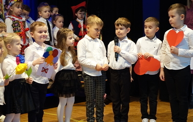 Niepubliczne Przedszkole "Misiowo" - Dzień Babci i Dziadka w Centrum Kultury 17