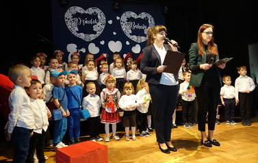 Niepubliczne Przedszkole "Misiowo" - Dzień Babci i Dziadka w Centrum Kultury 26