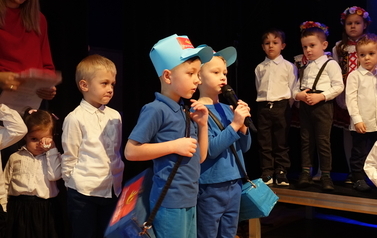 Niepubliczne Przedszkole "Misiowo" - Dzień Babci i Dziadka w Centrum Kultury 30