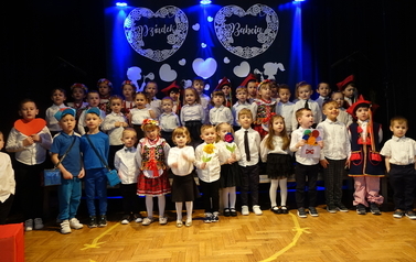 Niepubliczne Przedszkole "Misiowo" - Dzień Babci i Dziadka w Centrum Kultury 33