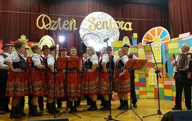 Występ "Chorkowian" w Niedźwiadzie 3