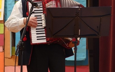 Występ "Chorkowian" w Niedźwiadzie 8