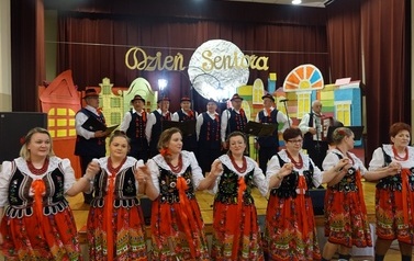 Występ "Chorkowian" w Niedźwiadzie 11