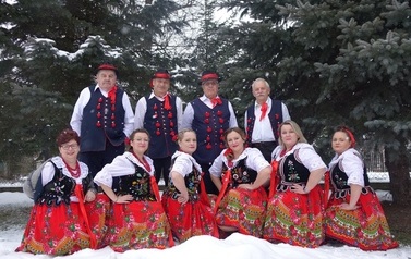 Występ "Chorkowian" w Niedźwiadzie 13