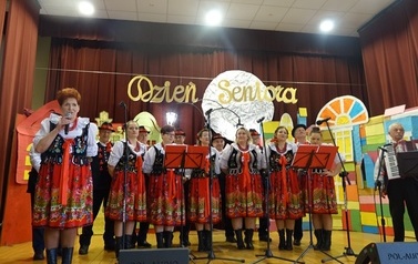 Występ "Chorkowian" w Niedźwiadzie 14