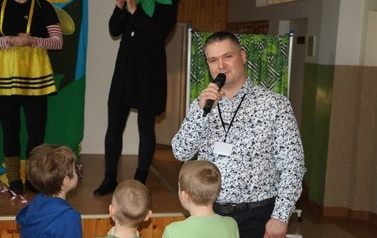 Spektakl teatralny pt. &bdquo;Walentynkowy zawr&oacute;t głowy&rdquo; 1