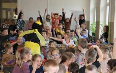 Spektakl teatralny pt. &bdquo;Walentynkowy zawr&oacute;t głowy&rdquo; 12