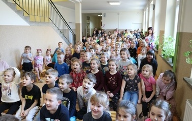 Spektakl teatralny pt. &bdquo;Walentynkowy zawr&oacute;t głowy&rdquo; 26