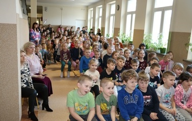 Spektakl teatralny pt. &bdquo;Walentynkowy zawr&oacute;t głowy&rdquo; 29
