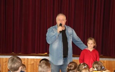 Spektakl teatralny pt. &bdquo;Walentynkowy zawr&oacute;t głowy&rdquo; 32