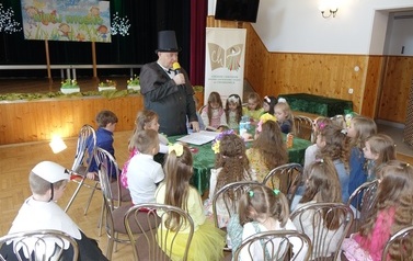 Gminny Konkurs Recytatorski dla przedszkolak&oacute;w &bdquo;Witaj Wiosno&rdquo;. 71