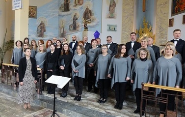 Koncertem pieśni pasyjnych ch&oacute;ru "Legato" w Żeglcach 2