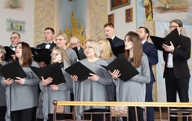 Koncertem pieśni pasyjnych ch&oacute;ru "Legato" w Żeglcach 4