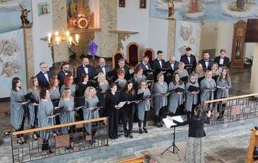 Koncertem pieśni pasyjnych ch&oacute;ru "Legato" w Żeglcach 18