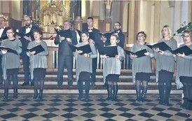 Na zdjęciu widzimy Koncert Ch&oacute;ru Legato w kościele w Jasionowie 