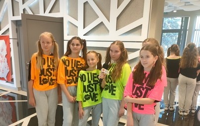 Zdjęcie do Zesp&oacute;ł Taneczny &bdquo;Błysk&rdquo; na przeglądzie w Jasielskim Domu Kultury